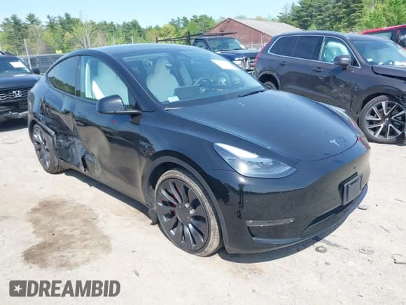 ✅ 2025 Tesla Model Y Performance • VIN: 7SAYGDEFXSF309548 • Lot: 42257262. Listed on IAAI with 5,829 mi. Free auction sales archive from the USA and detailed vehicle history report at DreamBid. Image 1.