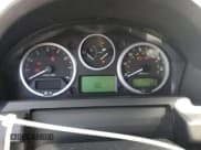 ✅ 2008 Land Rover LR3 SE • VIN: SALAE25428A459199 • Лот: 77036664. Опубликован ранее на Copart с пробегом 230 611 миль. Бесплатный доступ к архиву аукционных продаж из США и подробный отчёт об истории автомобиля на DreamBid. Изображение 9.