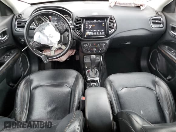 ✅ 2018 Jeep Compass Limited • VIN: 3C4NJCCB0JT358690 • Lot: 85296675. Wystawiony na Copart z przebiegiem 128 390 mil. Bezpłatny archiwum sprzedaży aukcyjnych z USA i szczegółowy raport historii pojazdu na DreamBid. Zdjęcie 8.