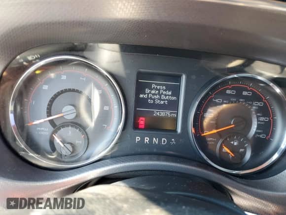 2011 Dodge Charger SE с VIN 2B3CL3CG3BH586613, выставлен на аукционе Copart как лот 69274625 с пробегом 243 875 миль миль и Списание • Salvage title. История ставок и продаж доступна на DreamBid. Изображение 9.