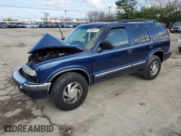 ✅ 2001 Chevrolet Blazer LT • VIN: 1GNDT13W11K190547 • Lot: 87020614. Wystawiony na Copart z przebiegiem Nie podano. Bezpłatny archiwum sprzedaży aukcyjnych z USA i szczegółowy raport historii pojazdu na DreamBid. Zdjęcie 1.