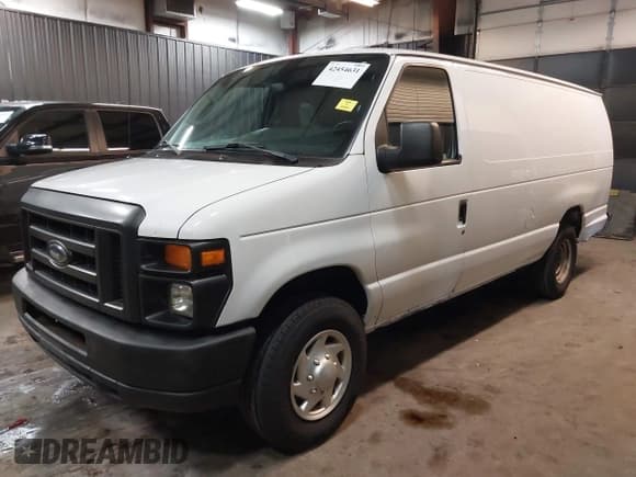 ✅ 2012 Ford Econoline Cargo Commercial • VIN: 1FTNS2EL0CDA36931 • Lot: 42454631. Wystawiony na IAAI z przebiegiem 201 898 mil. Bezpłatny archiwum sprzedaży aukcyjnych z USA i szczegółowy raport historii pojazdu na DreamBid. Zdjęcie 2.