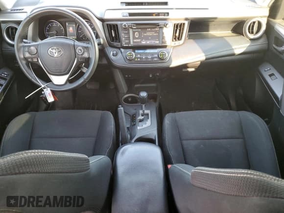 ✅ 2018 Toyota RAV4 XLE • VIN: 2T3WFREV8JW501961 • Lot: 82781425. Listed on Copart with 187,430 mi. Free auction sales archive from the USA and detailed vehicle history report at DreamBid. Image 8.