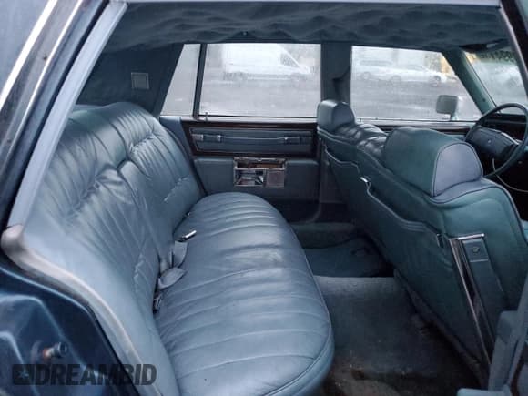 ✅ 1977 Cadillac Seville • VIN: 6D69S7Q249707 • Lot: 86999414. Wystawiony na Copart z przebiegiem 72 863 mil. Bezpłatny archiwum sprzedaży aukcyjnych z USA i szczegółowy raport historii pojazdu na DreamBid. Zdjęcie 10.