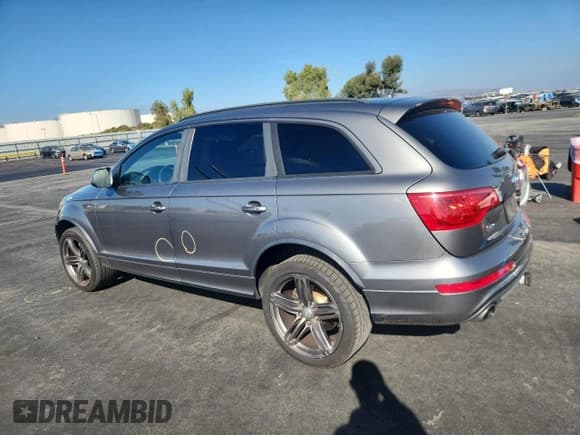 ✅ 2014 Audi Q7 S line Prestige • VIN: WA1DGAFE6ED010113 • Лот: 82747985. Опубликован ранее на Copart с пробегом 95 336 миль. Бесплатный доступ к архиву аукционных продаж из США и подробный отчёт об истории автомобиля на DreamBid. Изображение 2.