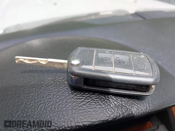 ✅ 2006 Land Rover LR3 SE • VIN: SALAE25476A365896 • Lot: 42276106. Listed on IAAI with 142,940 mi. Free auction sales archive from the USA and detailed vehicle history report at DreamBid. Image 11.