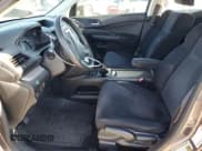 ✅ 2014 Honda CR-V LX • VIN: 2HKRM3H35EH532138 • Lot: 92055205. Wystawiony na Copart z przebiegiem 249 869 mil. Bezpłatny archiwum sprzedaży aukcyjnych z USA i szczegółowy raport historii pojazdu na DreamBid. Zdjęcie 7.