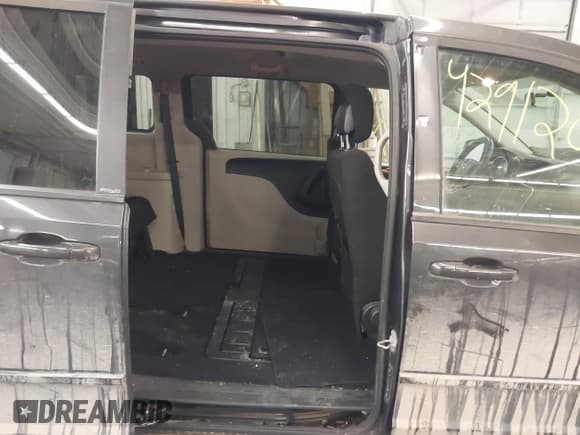 ✅ 2012 Dodge Grand Caravan SE • VIN: 2C4RDGBG3CR296754 • Lot: 42912092. Listed on IAAI with 145,000 mi. Free auction sales archive from the USA and detailed vehicle history report at DreamBid. Image 8.