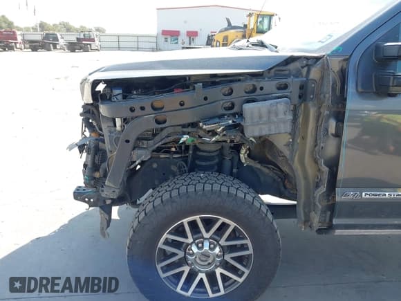 ✅ 2019 Ford F-250 XL • VIN: 1FT7W2BT4KEG71161 • Lot: 42880397. Listed on IAAI with 155,884 mi. Free auction sales archive from the USA and detailed vehicle history report at DreamBid. Image 18.