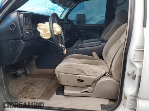 ✅ 2004 Chevrolet Silverado 2500HD LT • VIN: 1GCHC23UX4F248554 • Lot: 78928224. Listed on Copart with Not provided. Free auction sales archive from the USA and detailed vehicle history report at DreamBid. Image 7.