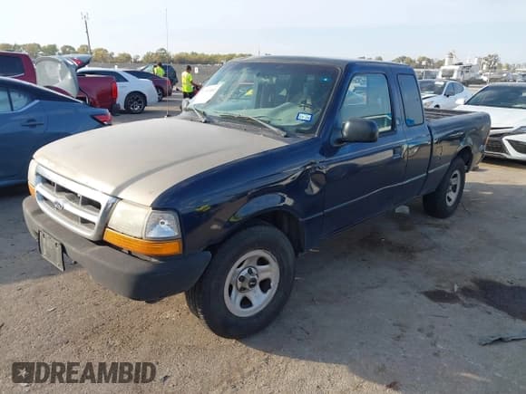 ✅ 1999 Ford Ranger XL • VIN: 1FTYR14VXXPC05122 • Lot: 43719302. Wystawiony na IAAI z przebiegiem 410 039 mil. Bezpłatny archiwum sprzedaży aukcyjnych z USA i szczegółowy raport historii pojazdu na DreamBid. Zdjęcie 2.
