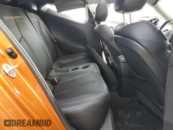 ✅ 2013 Hyundai Veloster Turbo • VIN: KMHTC6AE0DU158303 • Lot: 85316404. Wystawiony na Copart z przebiegiem 108 534 mil. Bezpłatny archiwum sprzedaży aukcyjnych z USA i szczegółowy raport historii pojazdu na DreamBid. Zdjęcie 10.