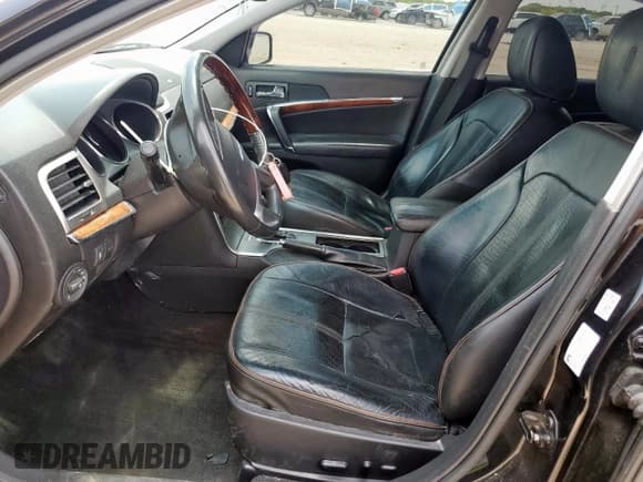 ✅ 2010 Lincoln MKZ • VIN: 3LNHL2JC7AR631842 • Lot: 68180585. Listed on Copart with 150,478 mi. Free auction sales archive from the USA and detailed vehicle history report at DreamBid. Image 7.
