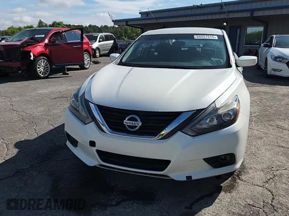 ✅ 2017 Nissan Altima SV • VIN: 1N4AL3AP4HC108761 • Lot: 64257515. Listed on Copart with 159,990 mi. Free auction sales archive from the USA and detailed vehicle history report at DreamBid. Image 13.