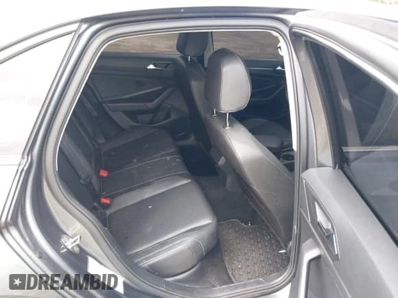 ✅ 2019 Volkswagen Jetta SEL • VIN: 3VWE57BU3KM062523 • Lot: 42107785. Listed on IAAI with 75,735 mi. Free auction sales archive from the USA and detailed vehicle history report at DreamBid. Image 8.