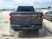 ✅ 2021 Chevrolet Silverado 1500 Custom Trail Boss • VIN: 3GCPYCEL7MG178503 • Lot: 71582184. Wystawiony na Copart z przebiegiem 59 669 mil. Bezpłatny archiwum sprzedaży aukcyjnych z USA i szczegółowy raport historii pojazdu na DreamBid. Zdjęcie 6.