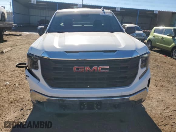 ✅ 2024 GMC Sierra 1500 • VIN: 3GTNUAED8RG219406 • Lot: 88583145. Wystawiony na Copart z przebiegiem 4 394 mil. Bezpłatny archiwum sprzedaży aukcyjnych z USA i szczegółowy raport historii pojazdu na DreamBid. Zdjęcie 5.