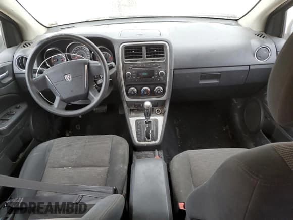 ✅ 2011 Dodge Caliber Mainstreet • VIN: 1B3CB3HA2BD107912 • Лот: 82769594. Опубликован ранее на Copart с пробегом 169 924 миль. Бесплатный доступ к архиву аукционных продаж из США и подробный отчёт об истории автомобиля на DreamBid. Изображение 8.