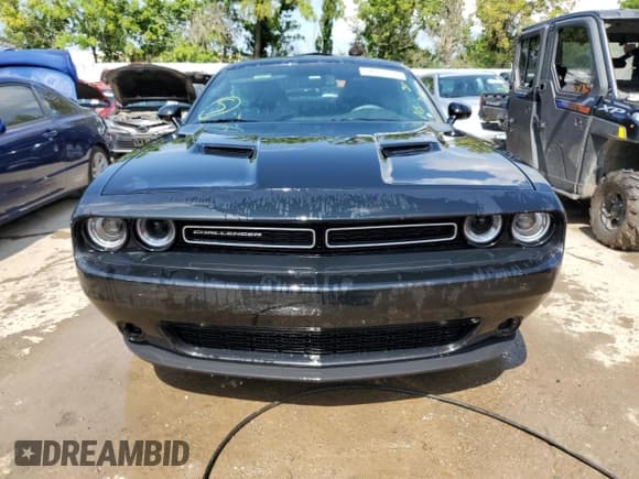 ✅ 2019 Dodge Challenger SXT • VIN: 2C3CDZAGXKH669266 • Lot: 62405754. Wystawiony na Copart z przebiegiem 64 669 mil. Bezpłatny archiwum sprzedaży aukcyjnych z USA i szczegółowy raport historii pojazdu na DreamBid. Zdjęcie 5.