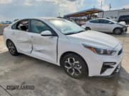 ✅ 2019 Kia Forte LXS • VIN: 3KPF24AD6KE011348 • Lot: 80876275. Wystawiony na Copart z przebiegiem 37 751 mil. Bezpłatny archiwum sprzedaży aukcyjnych z USA i szczegółowy raport historii pojazdu na DreamBid. Zdjęcie 4.