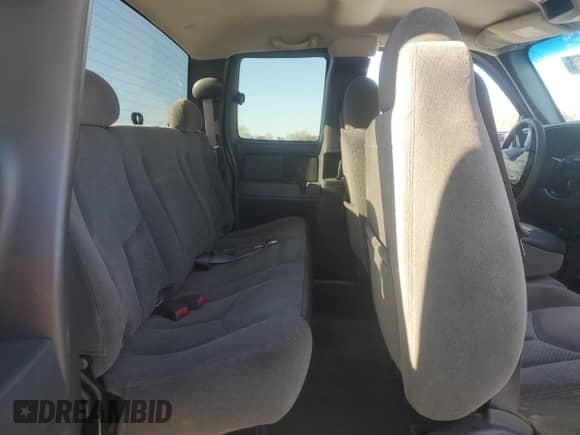 ✅ 2005 Chevrolet Silverado 1500 LS • VIN: 1GCEK19V15E228779 • Lot: 48576275. Wystawiony na Copart z przebiegiem Nie podano mil. Skorzystaj z bezpłatnego archiwum sprzedaży aukcyjnych z USA i zobacz szczegółowy raport historii pojazdu na DreamBid. Zdjęcie 11.