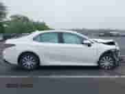 2021 Toyota Camry Hybrid LE with VIN 4T1C31AK8MU565617, listed as a IAAI auction lot 42260273 with 40,860 mi miles and . Bid and sale history available at DreamBid. Image 13.