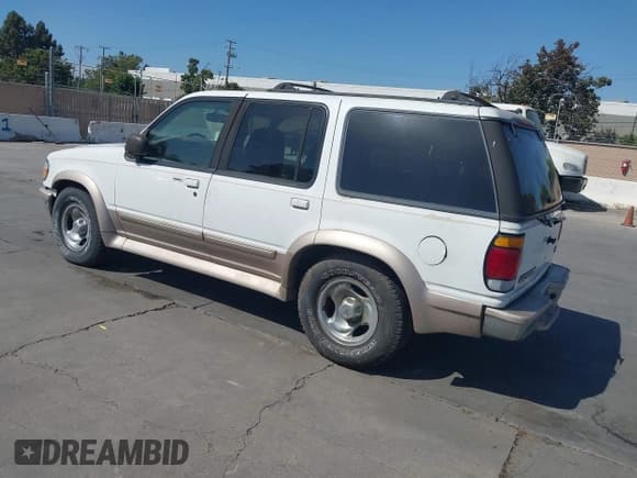 ✅ 1997 Ford Explorer XL • VIN: 1FMDU32E4VZC29201 • Lot: 42553823. Listed on IAAI with 156,173 mi. Free auction sales archive from the USA and detailed vehicle history report at DreamBid. Image 3.