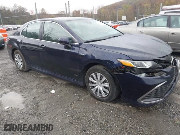 ✅ 2021 Toyota Camry Hybrid LE • VIN: 4T1C31AK9MU547580 • Лот: 43532093. Опубликован ранее на IAAI с пробегом 89 371 миль. Бесплатный доступ к архиву аукционных продаж из США и подробный отчёт об истории автомобиля на DreamBid. Изображение 1.