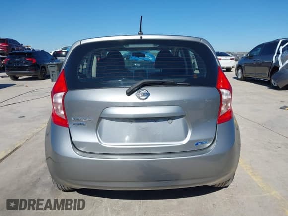 ✅ 2015 Nissan Note S • VIN: 3N1CE2CP9FL415254 • Lot: 43590964. Wystawiony na IAAI z przebiegiem 113 540 mil. Bezpłatny archiwum sprzedaży aukcyjnych z USA i szczegółowy raport historii pojazdu na DreamBid. Zdjęcie 16.