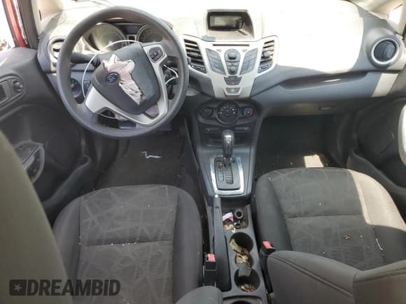 ✅ 2011 Ford Fiesta SE • VIN: 3FADP4EJ6BM119781 • Лот: 69462705. Опубликован ранее на Copart с пробегом Не указан. Бесплатный доступ к архиву аукционных продаж из США и подробный отчёт об истории автомобиля на DreamBid. Изображение 8.