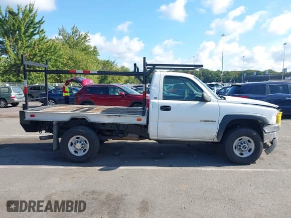 ✅ 2004 Chevrolet Silverado 2500HD Work Truck • VIN: 1GCHK24U74E231542 • Лот: 43123200. Опубликован ранее на IAAI с пробегом 191 776 миль. Бесплатный доступ к архиву аукционных продаж из США и подробный отчёт об истории автомобиля на DreamBid. Изображение 13.