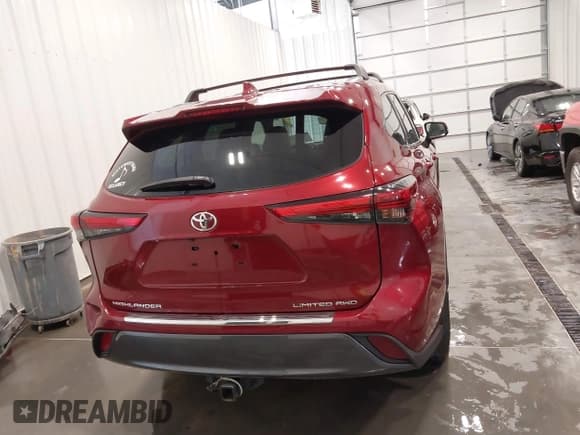 ✅ 2020 Toyota Highlander Limited • VIN: 5TDDZRBH6LS014713 • Lot: 42142576. Wystawiony na IAAI z przebiegiem 50 844 mil. Bezpłatny archiwum sprzedaży aukcyjnych z USA i szczegółowy raport historii pojazdu na DreamBid. Zdjęcie 17.