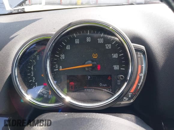 ✅ 2020 MINI Countryman Cooper • VIN: WMZYW3C01L3L21935 • Lot: 42790121. Wystawiony na IAAI z przebiegiem 77 072 mil. Bezpłatny archiwum sprzedaży aukcyjnych z USA i szczegółowy raport historii pojazdu na DreamBid. Zdjęcie 7.