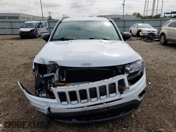 ✅ 2015 Jeep Compass Sport • VIN: 1C4NJCBB9FD274429 • Lot: 81407925. Wystawiony na Copart z przebiegiem 99 809 mil. Bezpłatny archiwum sprzedaży aukcyjnych z USA i szczegółowy raport historii pojazdu na DreamBid. Zdjęcie 5.