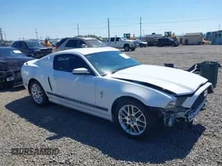 2014 Ford Mustang V6 с VIN 1ZVBP8AM2E5275588, выставлен на аукционе IAAI как лот 42620111 с пробегом 65 729 миль миль и . История ставок и продаж доступна на DreamBid. Изображение 1.