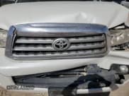 ✅ 2011 Toyota Sequoia Platinum • VIN: 5TDYY5G11BS031975 • Lot: 76718494. Wystawiony na Copart z przebiegiem 175 451 mil. Bezpłatny archiwum sprzedaży aukcyjnych z USA i szczegółowy raport historii pojazdu na DreamBid. Zdjęcie 13.