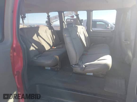 2007 Chevrolet Express Passenger с VIN 1GAHG39U071244671, выставлен на аукционе IAAI как лот 43576806 с пробегом 212 580 миль миль и . История ставок и продаж доступна на DreamBid. Изображение 8.