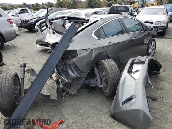 ✅ 2017 Chevrolet Volt LT • VIN: 1G1RC6S55HU142920 • Lot: 68715723. Wystawiony na Copart z przebiegiem Nie podano. Bezpłatny archiwum sprzedaży aukcyjnych z USA i szczegółowy raport historii pojazdu na DreamBid. Zdjęcie 3.