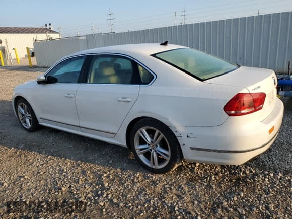 ✅ 2014 Volkswagen Passat SEL Premium • VIN: 1VWCT7A30EC006308 • Lot: 68648595. Wystawiony na Copart z przebiegiem 100 077 mil. Bezpłatny archiwum sprzedaży aukcyjnych z USA i szczegółowy raport historii pojazdu na DreamBid. Zdjęcie 2.