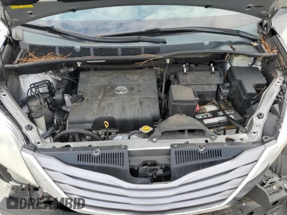 ✅ 2015 Toyota Sienna XLE • VIN: 5TDYK3DC5FS543899 • Lot: 93350755. Listed on Copart with 157,379 mi. Free auction sales archive from the USA and detailed vehicle history report at DreamBid. Image 12.