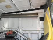 ✅ 2015 Ford Transit Cargo • VIN: 1FTNE1CM6FKA84706 • Lot: 71137825. Wystawiony na Copart z przebiegiem 328 620 mil. Bezpłatny archiwum sprzedaży aukcyjnych z USA i szczegółowy raport historii pojazdu na DreamBid. Zdjęcie 11.