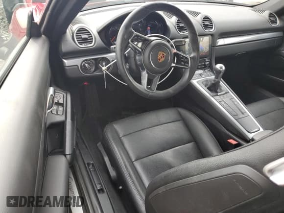 ✅ 2018 Porsche 718 Cayman • VIN: WP0AA2A84JK261025 • Lot: 84413625. Listed on Copart with 16,824 mi. Free auction sales archive from the USA and detailed vehicle history report at DreamBid. Image 8.