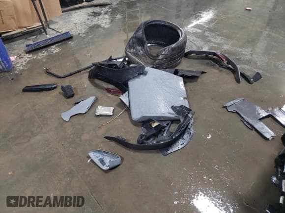 ✅ 2019 Aston Martin Vantage • VIN: SCFSMGAW7KGN02038 • Lot: 86830384. Listed on Copart with Not provided. Free auction sales archive from the USA and detailed vehicle history report at DreamBid. Image 12.