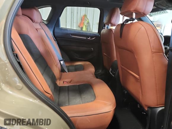 ✅ 2024 Mazda CX-5 Carbon Edition • VIN: JM3KFBAY0R0528472 • Лот: 85495555. Опубликован ранее на Copart с пробегом 19 832 миль. Бесплатный доступ к архиву аукционных продаж из США и подробный отчёт об истории автомобиля на DreamBid. Изображение 11.