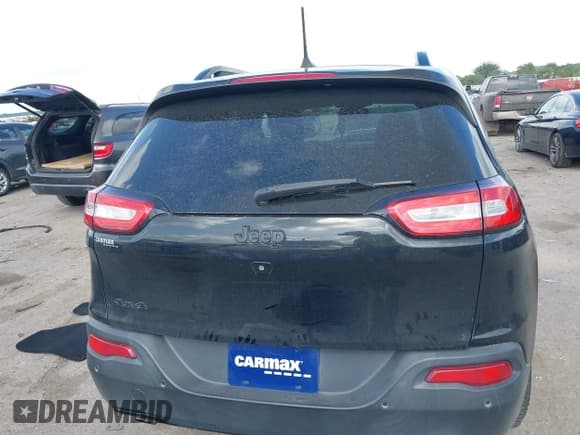 ✅ 2018 Jeep Cherokee Limited • VIN: 1C4PJMDB3JD554478 • Lot: 42442225. Wystawiony na IAAI z przebiegiem 95 267 mil. Bezpłatny archiwum sprzedaży aukcyjnych z USA i szczegółowy raport historii pojazdu na DreamBid. Zdjęcie 16.