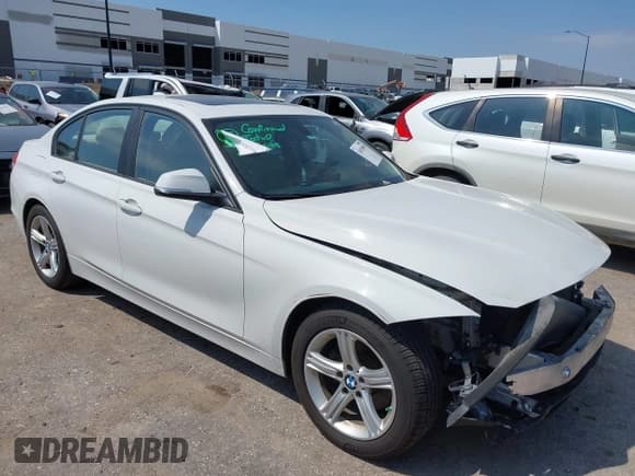 ✅ 2013 BMW 3 Series 328i xDrive • VIN: WBA3B3C51DJ811402 • Lot: 43035899. Listed on IAAI with 120,181 mi. Free auction sales archive from the USA and detailed vehicle history report at DreamBid. Image 1.
