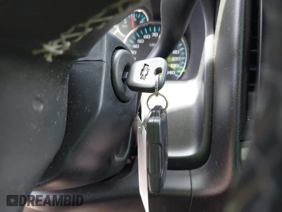 ✅ 2015 Chevrolet Silverado 2500HD LT • VIN: 1GC1KVEG8FF612423 • Lot: 42756864. Listed on IAAI with 140,874 mi. Free auction sales archive from the USA and detailed vehicle history report at DreamBid. Image 11.