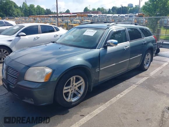 ✅ 2005 Dodge Magnum RT • VIN: 2D4GV58235H164951 • Lot: 42325563. Listed on IAAI with 177,746 mi. Free auction sales archive from the USA and detailed vehicle history report at DreamBid. Image 2.