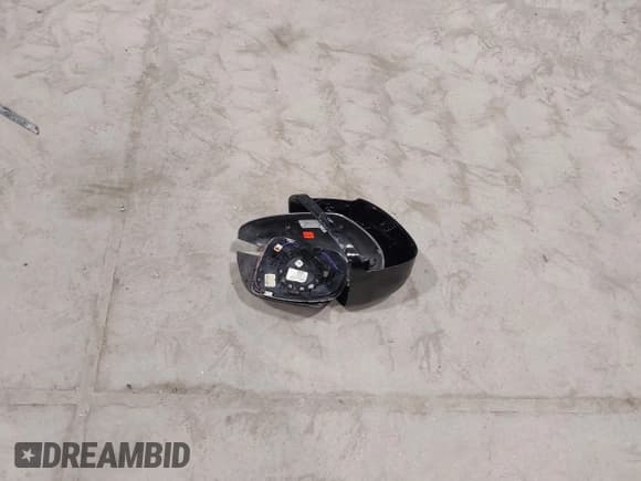 ✅ 2023 Volvo XC60 Plus Dark Theme • VIN: YV4L12RW7P1253928 • Lot: 41995098. Listed on IAAI with 36,211 mi. Free auction sales archive from the USA and detailed vehicle history report at DreamBid. Image 12.