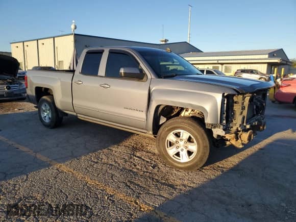 2015 Chevrolet Silverado 1500 LT z VIN 1GCRCREC4FZ262324, wystawiony jako Copart lot #84000115 z przebiegiem 129 765 mil mil oraz Szkoda całkowita • Salvage title. Historia ofert i sprzedaży dostępna na DreamBid. Obrazek 4.